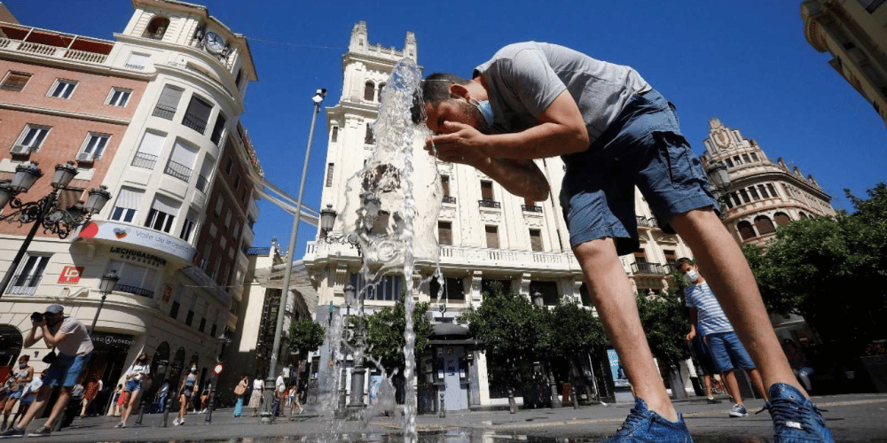 En España continúa ola de calor y pone en alerta a 13 comunidades autónomas por temperaturas de hasta 44 grados