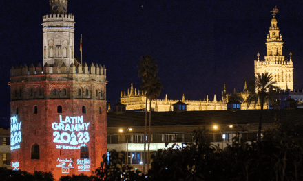 Sevilla cuenta las horas para los Latin Grammy, con Camilo y Shakira como favoritos