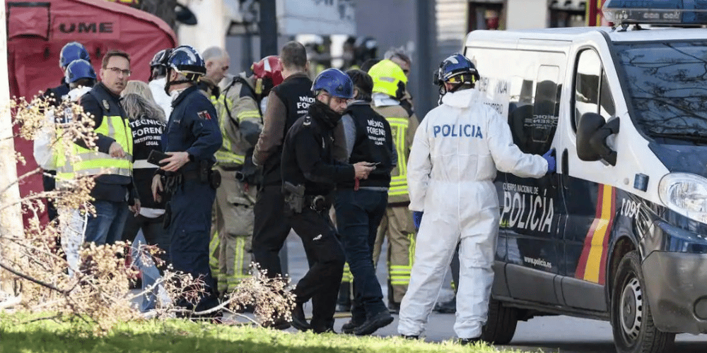 investigacion-policial-determina-incendio-campanar-empezo-electrodomestico-cocina-migrandoaeuropa.com