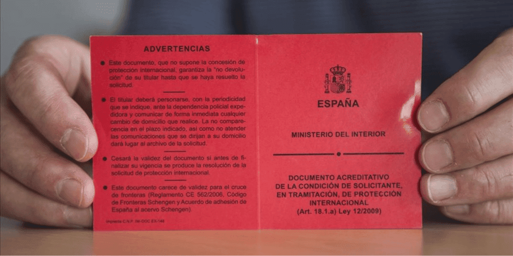 que-es-la-Tarjeta-Roja-de-Asilo-en-España-proteccion-internacional-migrandoaeuropa.com