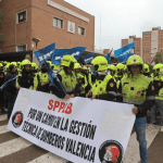 Bomberos de Valencia exigen el cese de sus responsables tras denunciar que a muchos no los llamaron el día de la DANA