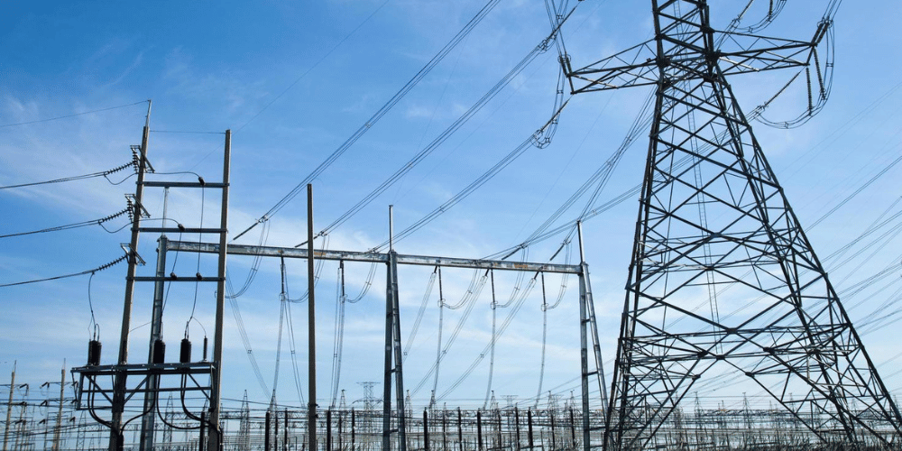 La lusa Redes Eléctricas Nacionales reanuda parcialmente el intercambio de electricidad con España a partir de este jueves