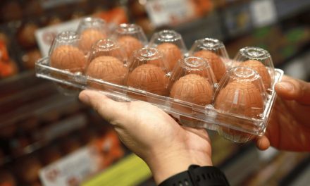 La cheapflation en España: los alimentos básicos se encarecen un 37% frente al 23% de la gama alta